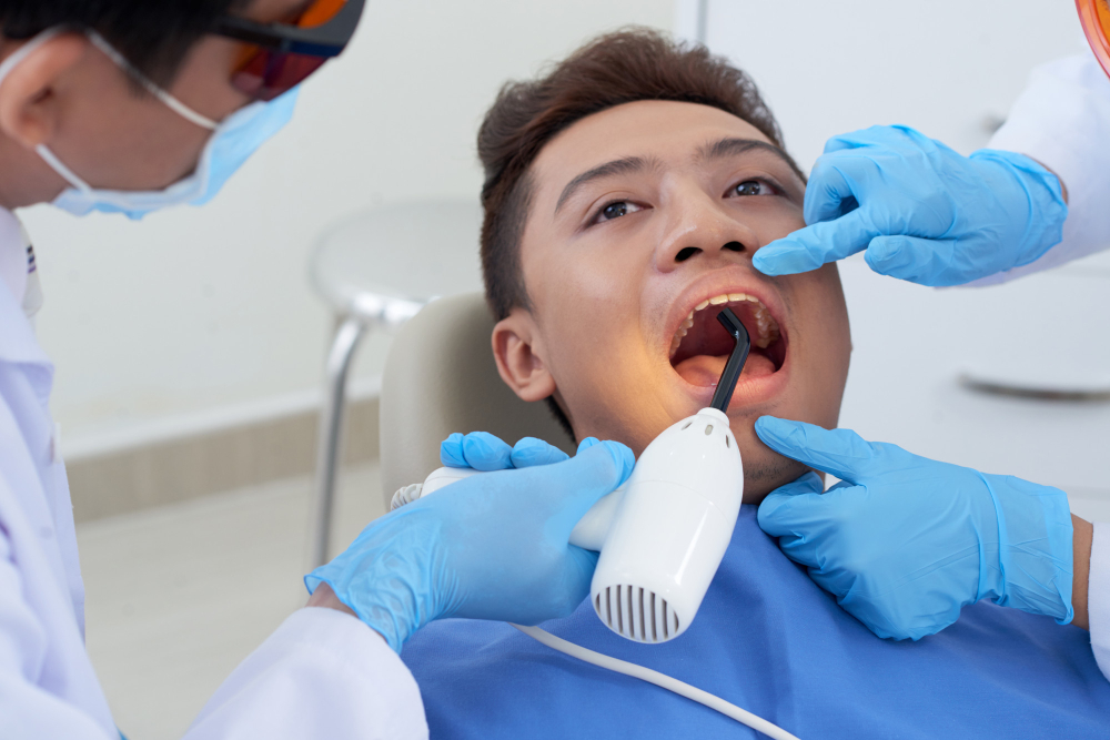 mumbai dental clinic early detection oral problems